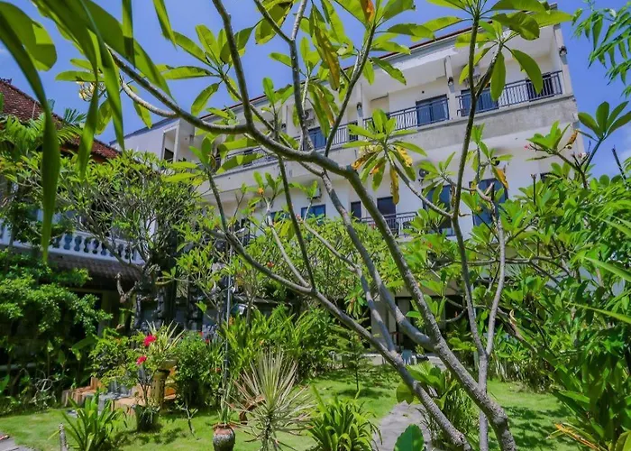 Hotel O Ari 2*